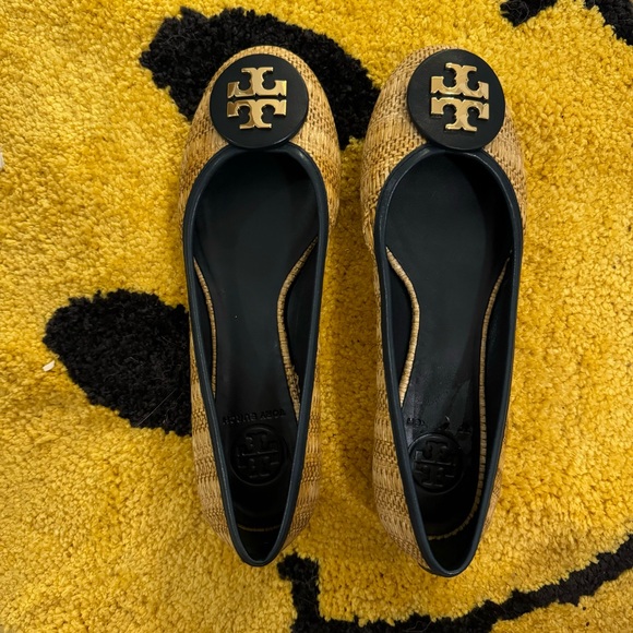 Tory Burch Shoes - Tory Burch Reva Navy & Raffia Straw Woven Flats
Size 8